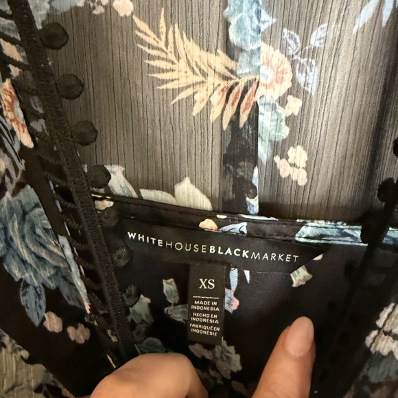 White House Black Market Sheer Floral Blouse - Picture 7 of 9